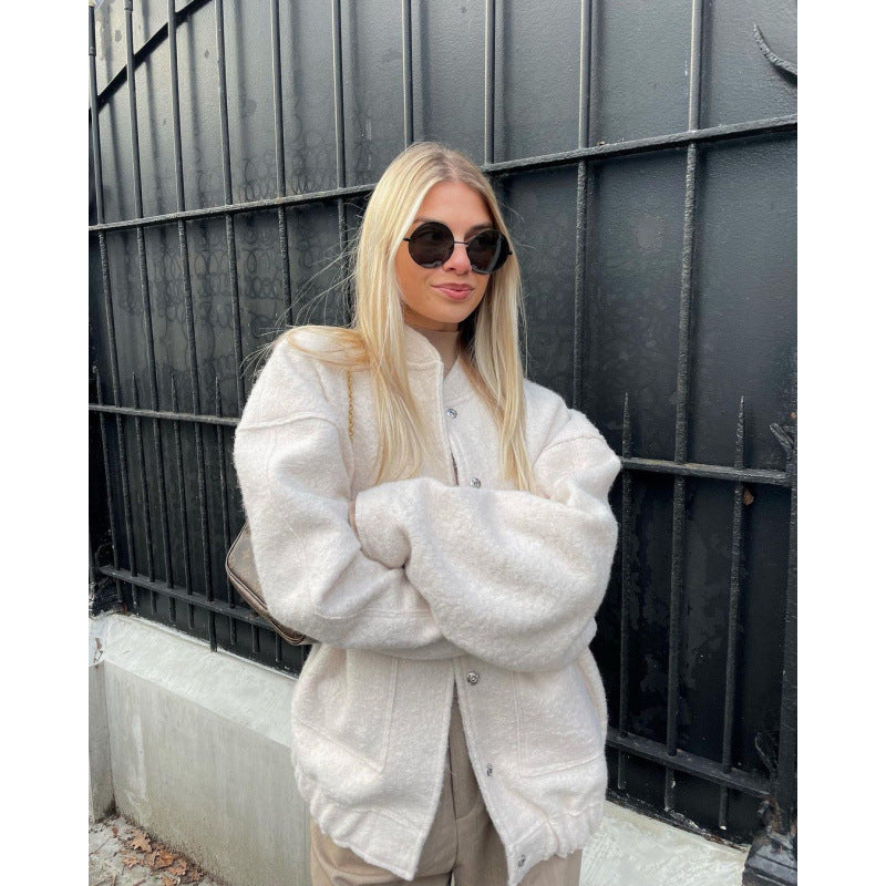 Women's Oversize Softshell Jacket with Large Collar and Practical Pockets Ivyshape