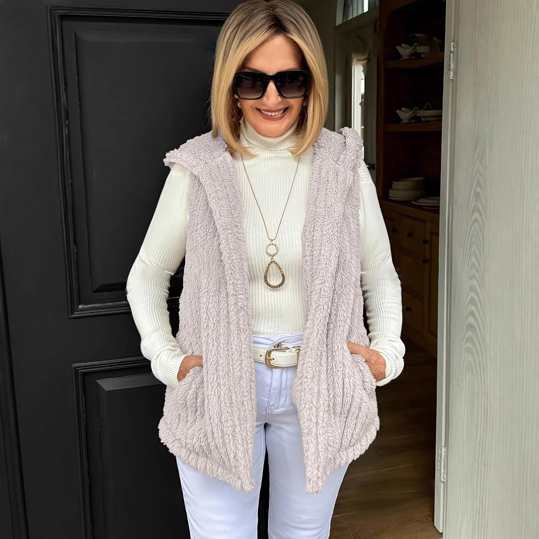 Women cuddly vest with hood Ivyshape