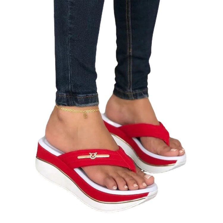 Women’s wedge slippers with innovative strap structure and comfortable footbed Ivyshape