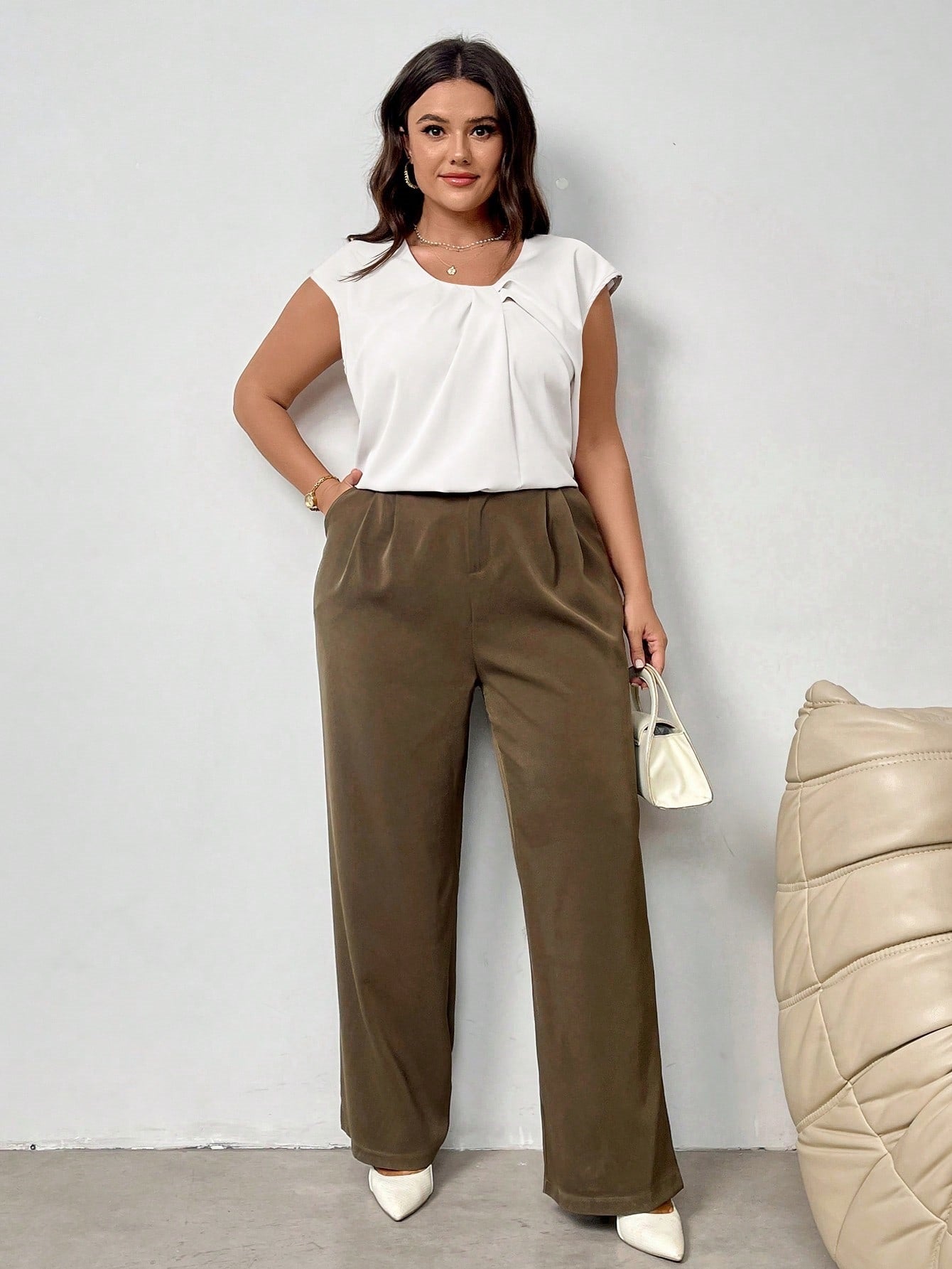 Women elegant top with sophisticated pleat design Ivyshape