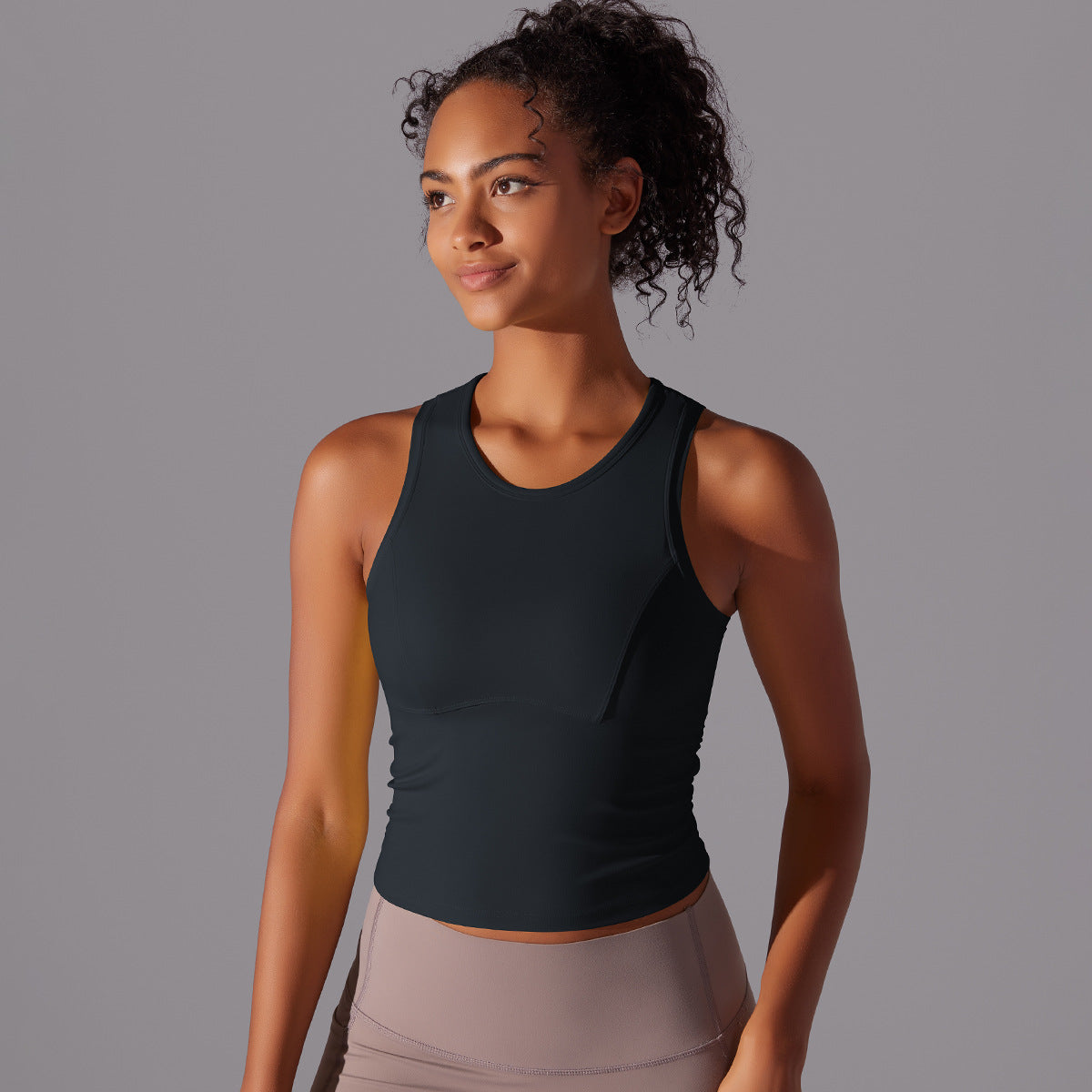 Women’s Sport-Sport Top with innovative fit, elastic material and breathable properties Ivyshape