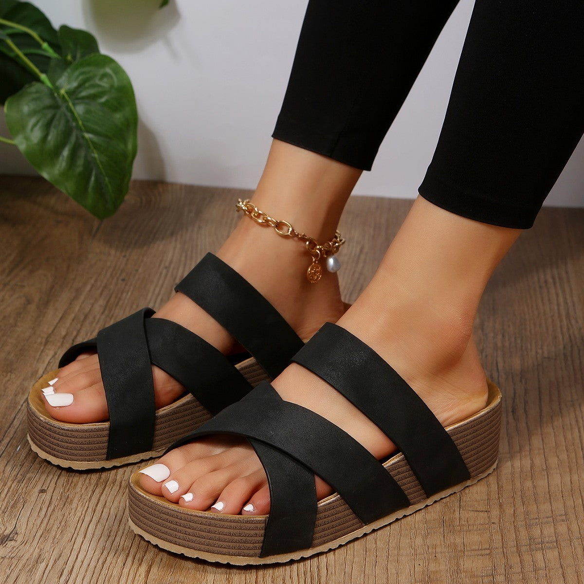 Women Comfortable and Stylish Slides with Woven Strap Ivyshape