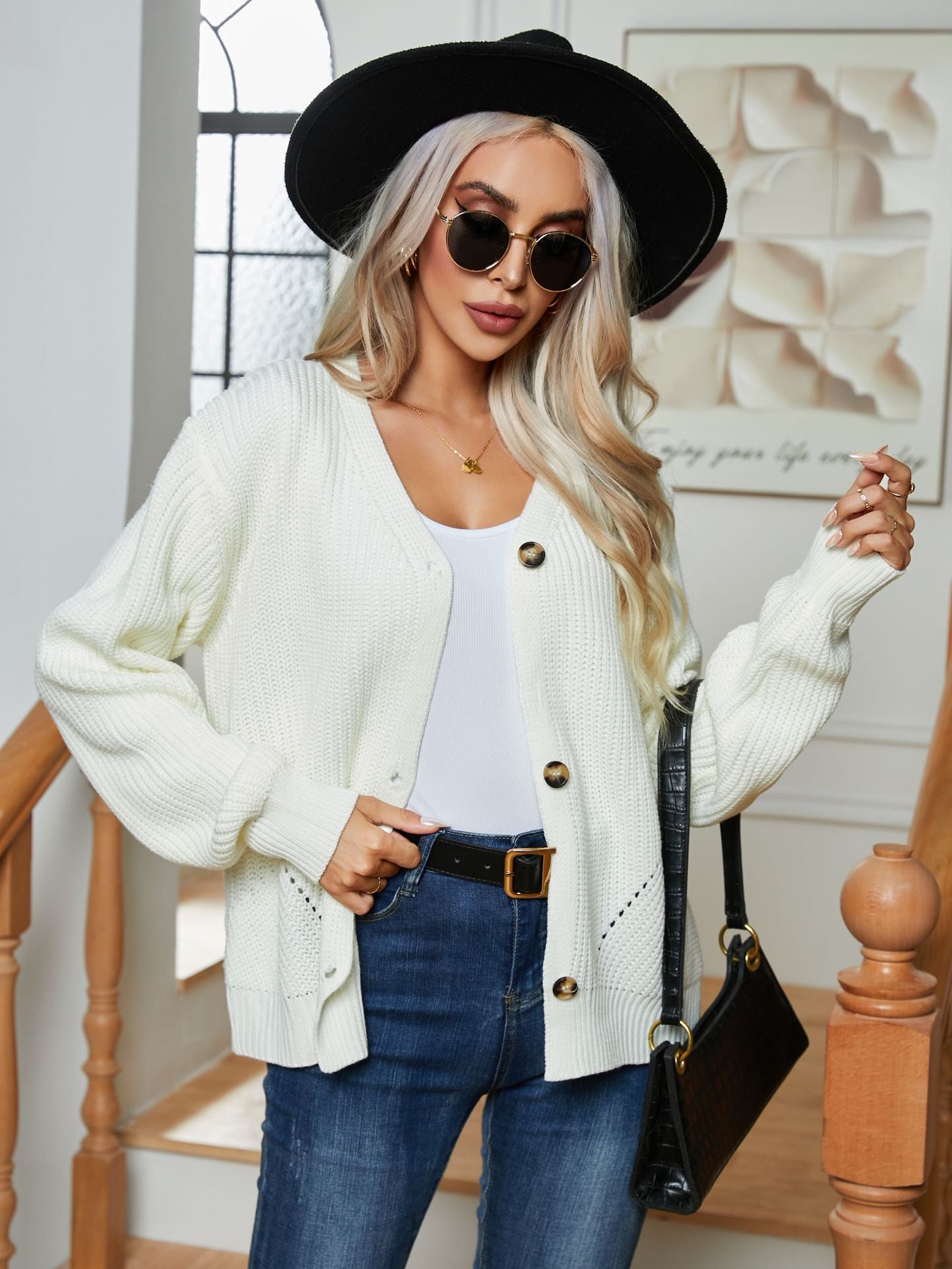 Women's chunky knit sweater with a casual cut and wide sleeves Ivyshape