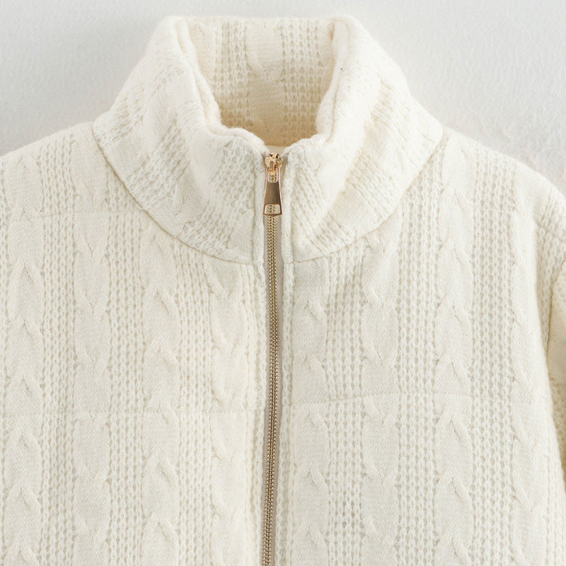 Women's softshell jacket in a casual design with an elegant stand-up collar and practical zipper Ivyshape