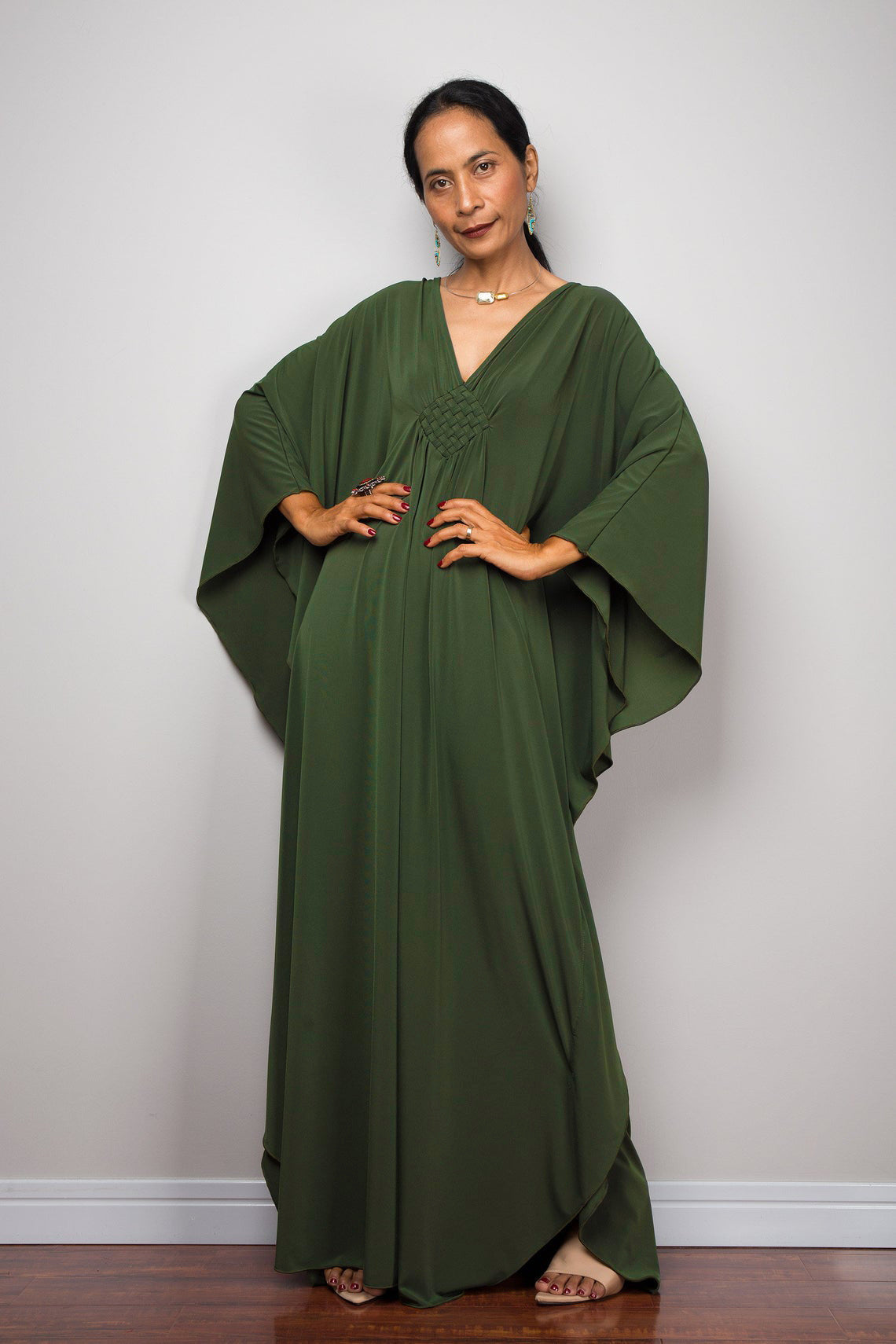 Women's maxi dress with elegant wing sleeves and V-neck Ivyshape
