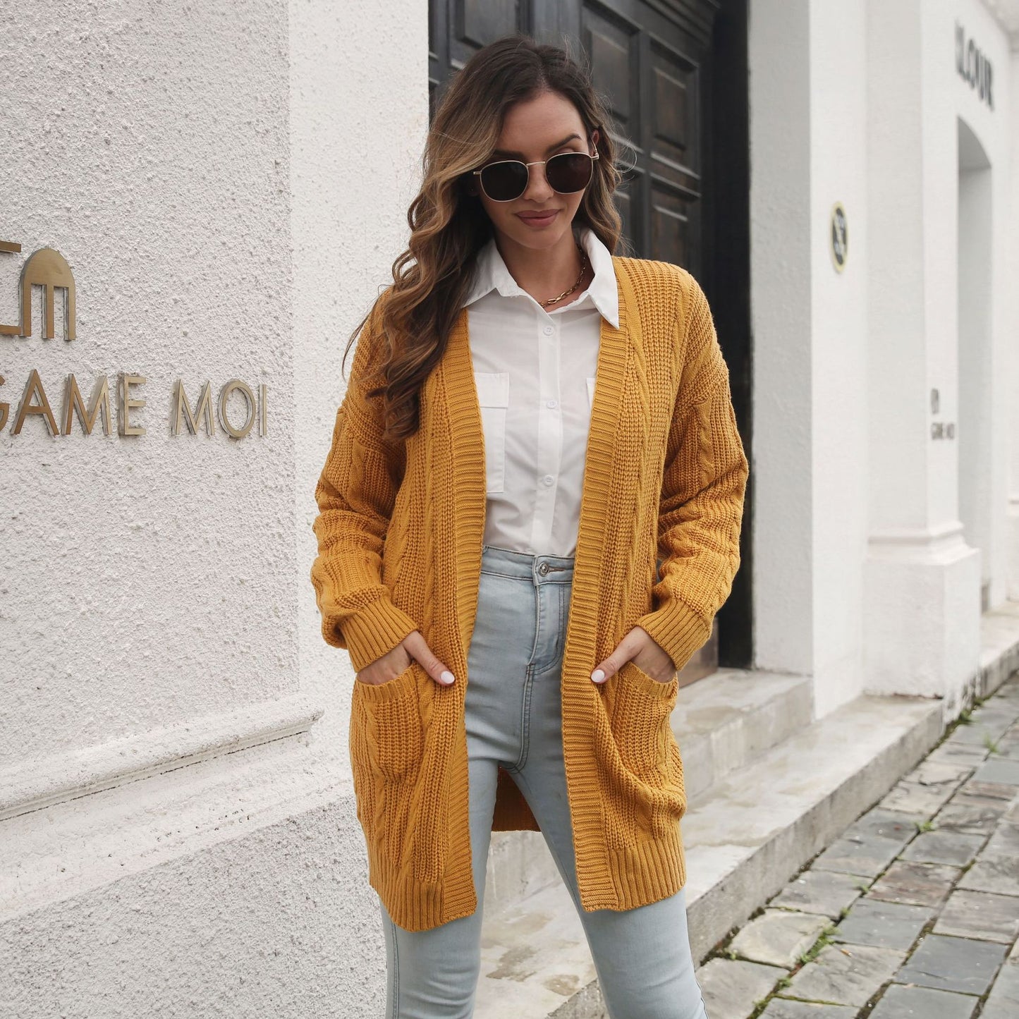 Women's Large Knitted Cardigan with Cable Pattern Ivyshape