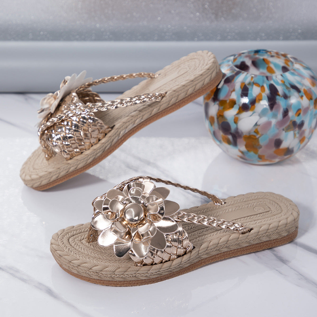 Ladies floral decoration sandals with comfortable footbed technology Ivyshape