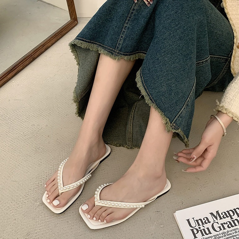 Women's bathing shoes with elegant pearl details and non-slip sole Ivyshape