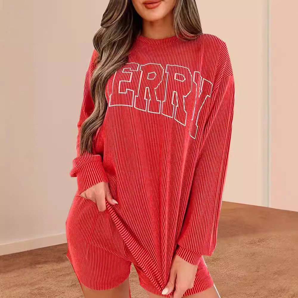 Women's loungewear set with textured design and practical pockets Ivyshape