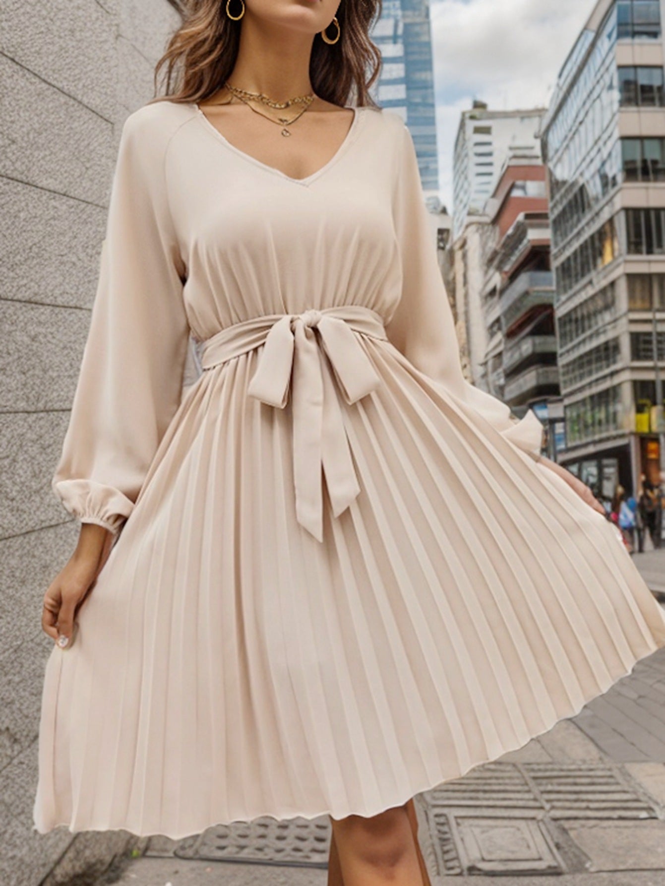 IvyShape | Solid V-Neck Tie Pleated Long Sleeve Dress