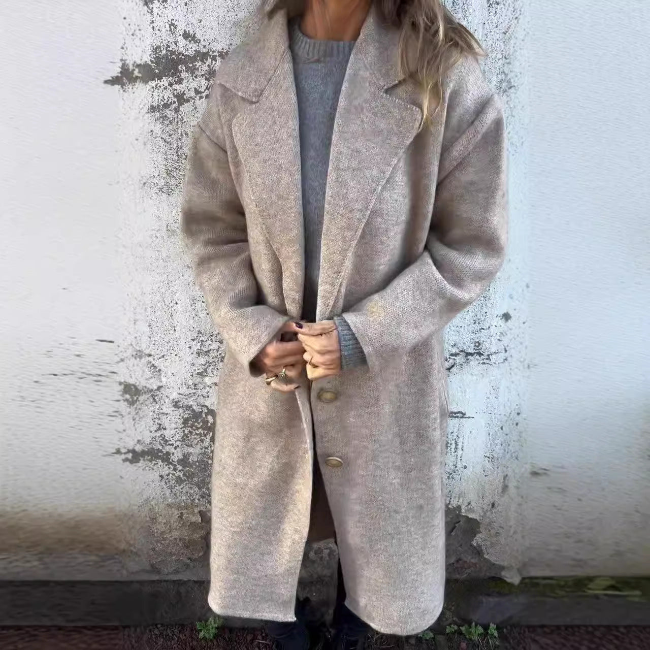 Women Comfortable and Elegant Oversized Wool Coat with Buttons Ivyshape