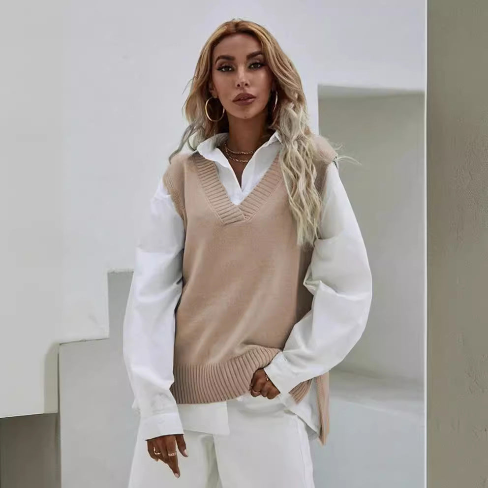 Women's knitted vest with V-neck and elegant ribbed structure Ivyshape