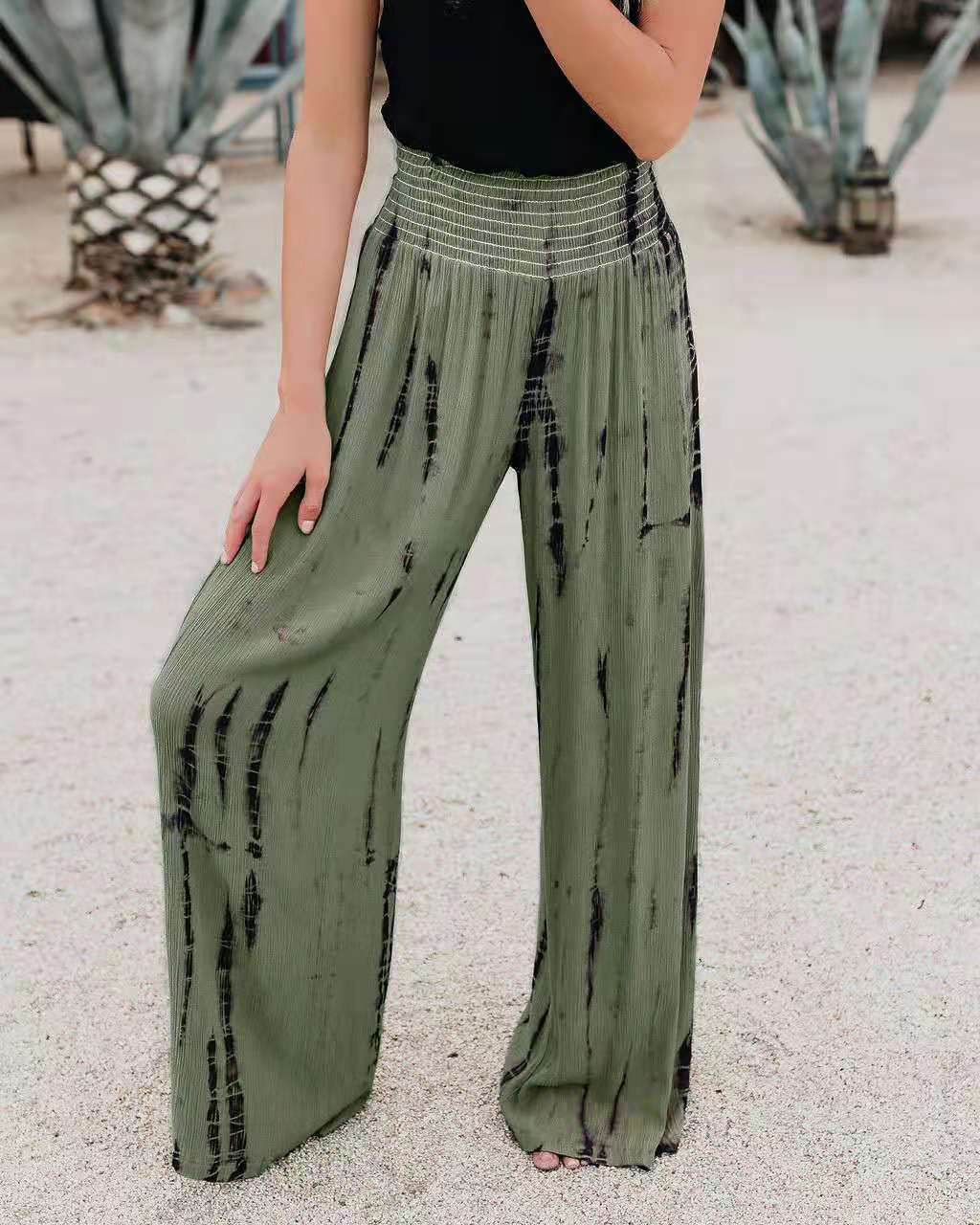 Women's wide pleated trousers with elastic waistband and fashionable design Ivyshape