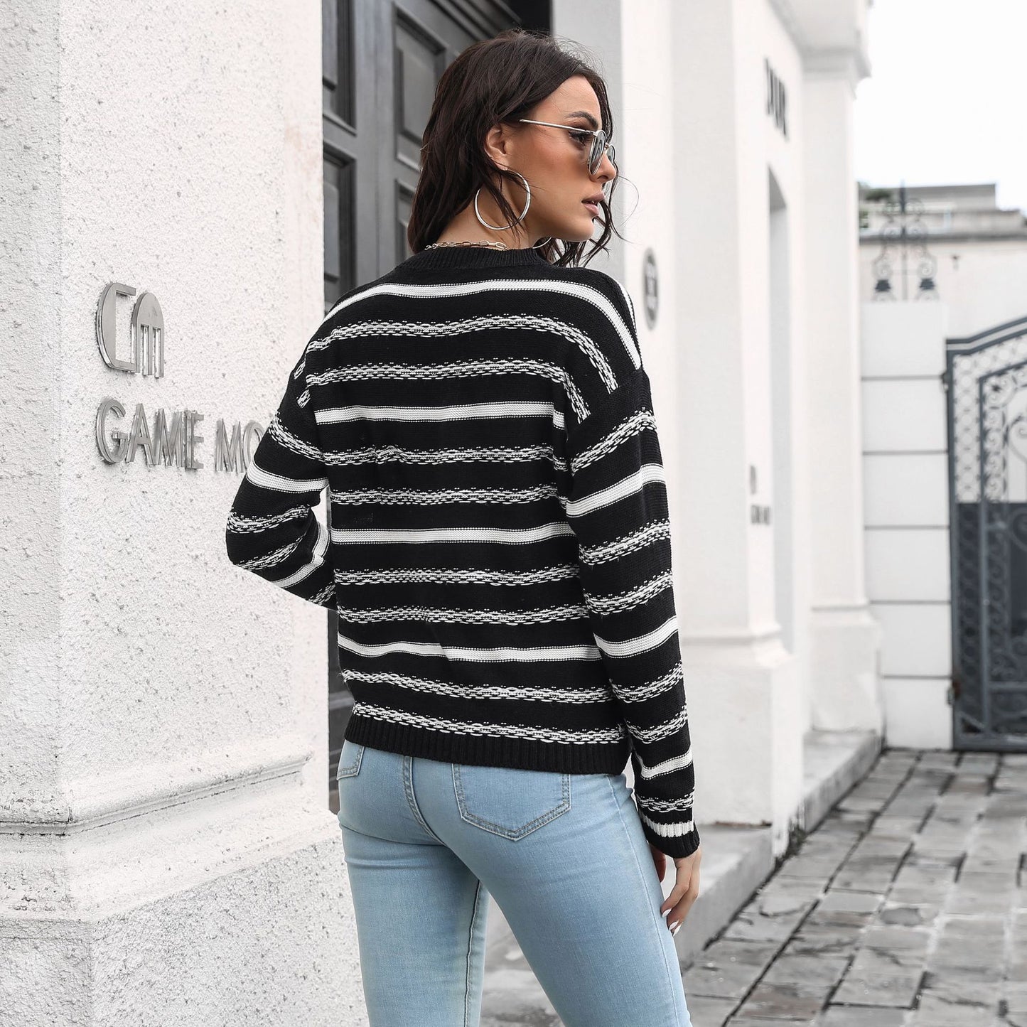 Ladies Casual Knit Sweater with Modern Stripe Pattern and Comfortable Fit Ivyshape