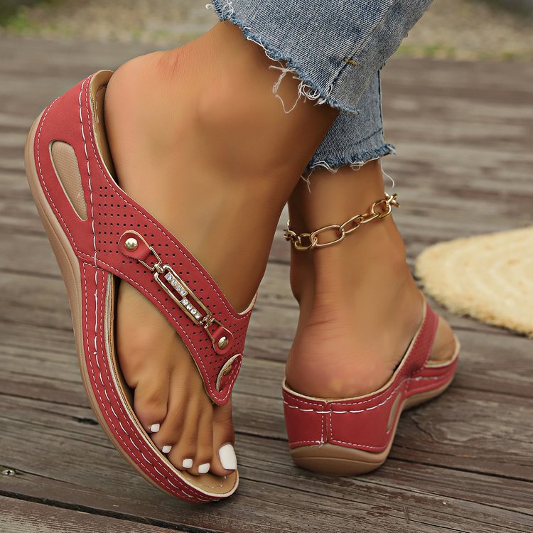 Women Elegant Thong Sandals with Fashionable Hole Design and Adjustable Strap Ivyshape