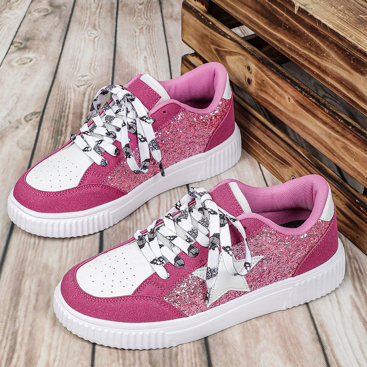 Women Sparkling Sneakers with Glittering Surface and Sporty Design Ivyshape