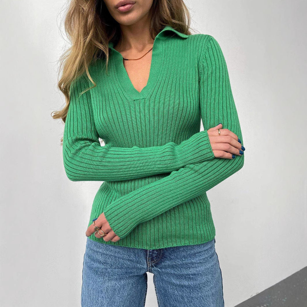 Women Elegant, ribbed sweater with deep V-neck Ivyshape