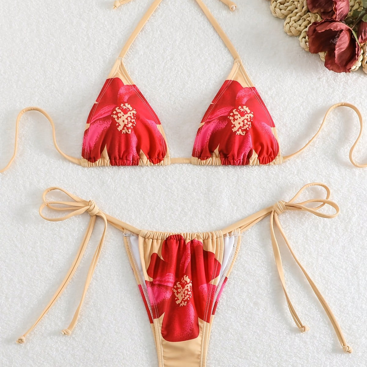 Women's triangle bikini with floral design and adjustable straps Ivyshape