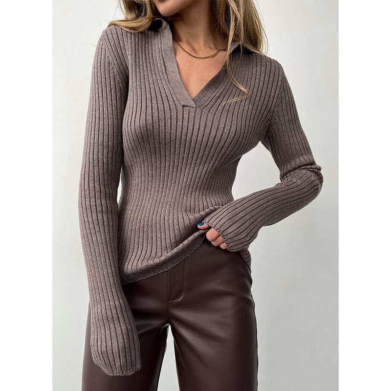 Women Elegant, ribbed sweater with deep V-neck Ivyshape