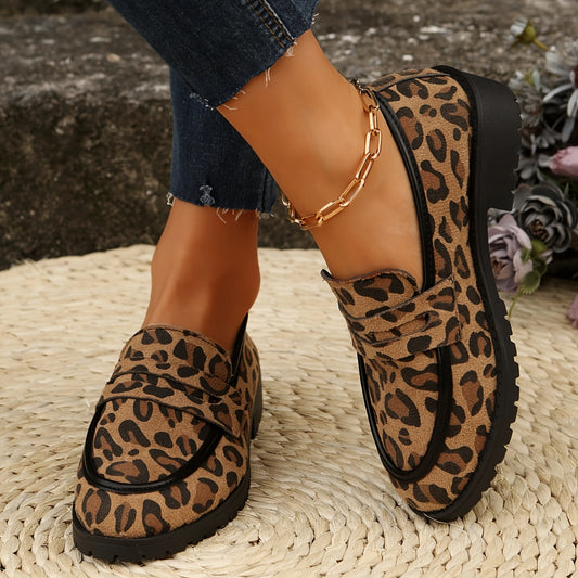 Ladies moccasin shoes with stylish leopard print and comfortable insole Ivyshape