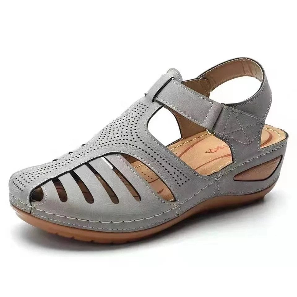 Ladies Comfortable Clogs with Breathable Upper Material Structure and Elegant Strap Design Ivyshape