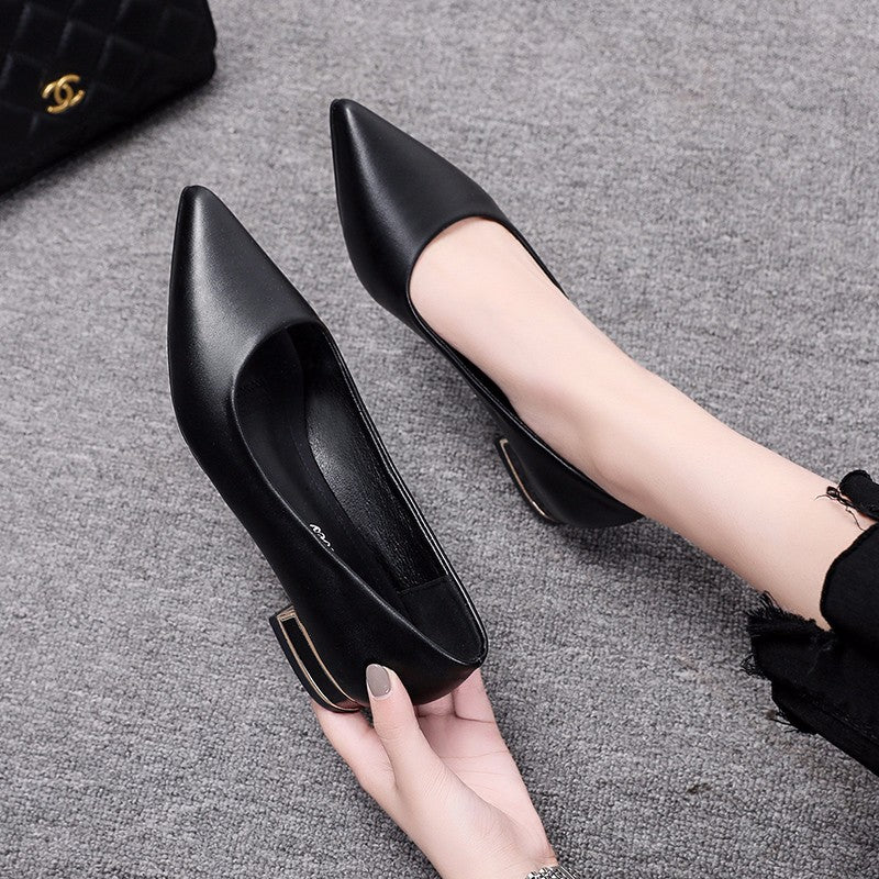 Ladies elegant pumps with comfortable block heel Ivyshape