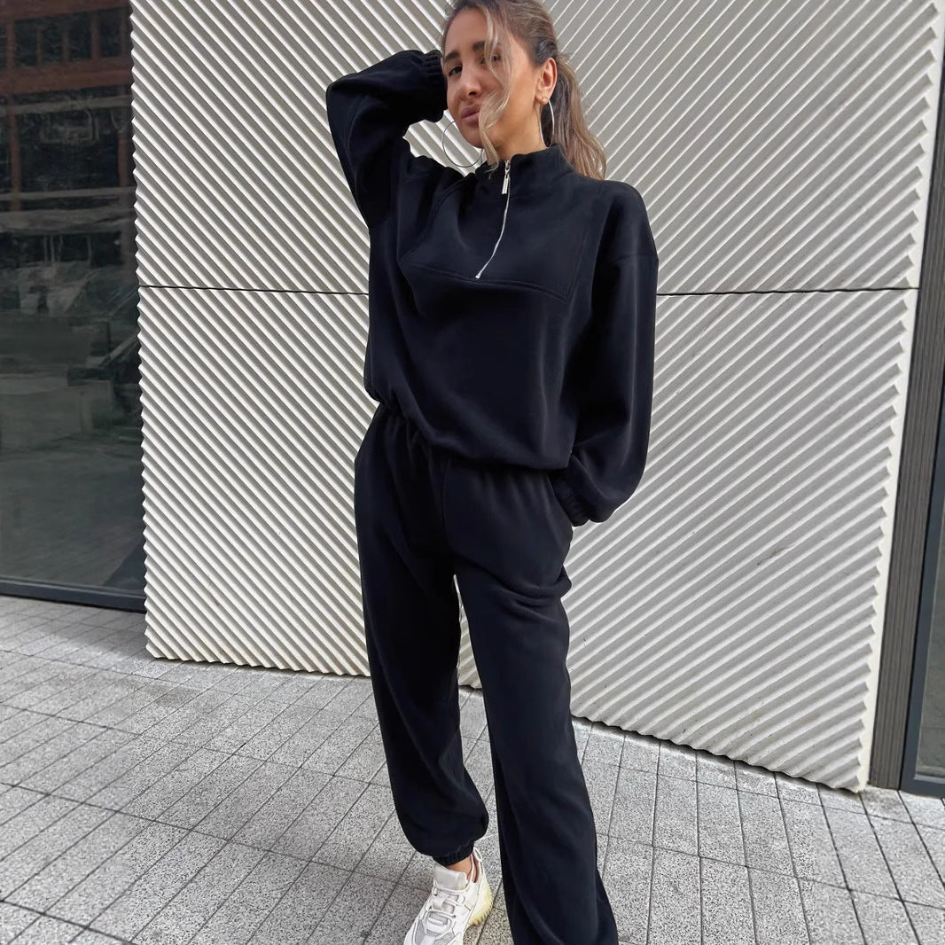 Women's sporty fleece tracksuit with half zip and elastic cuffs Ivyshape