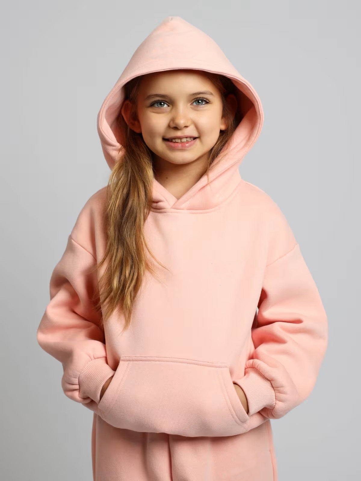 Women's casual hoodie with spacious kangaroo pocket and cozy material Ivyshape
