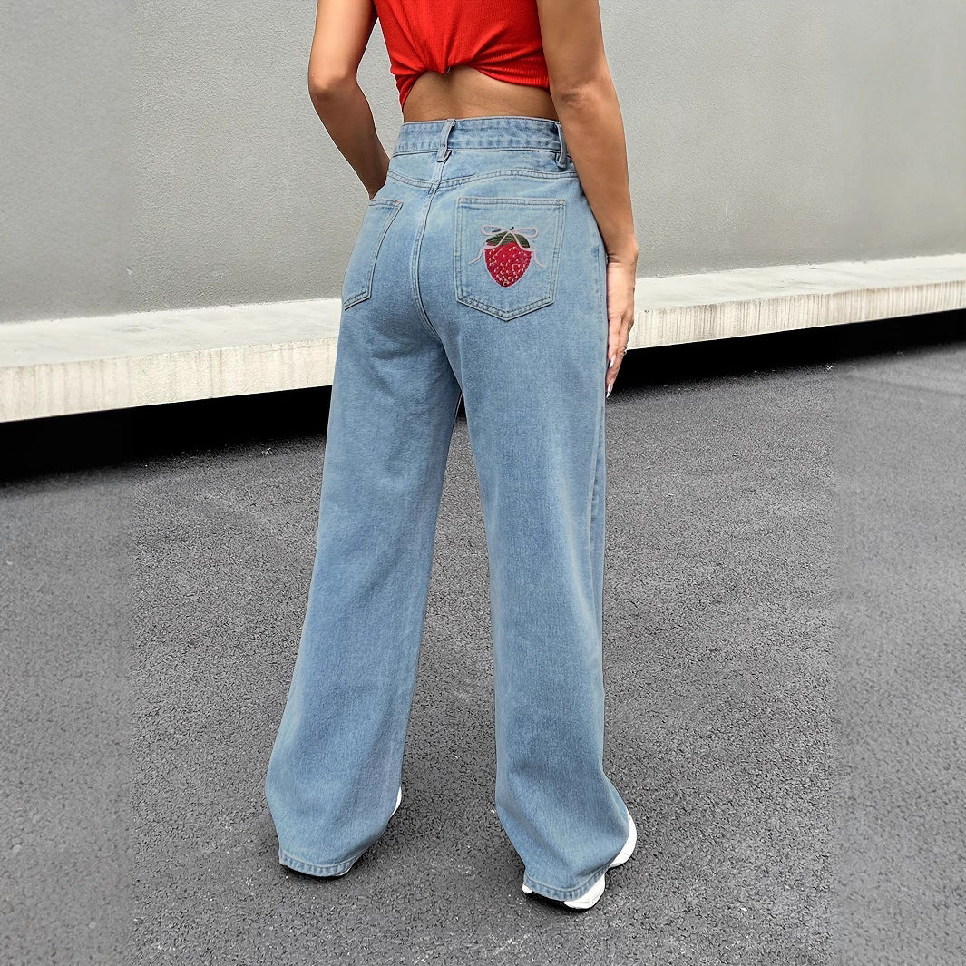 Women's wide jeans with embroidered strawberry motif and high waistband Ivyshape
