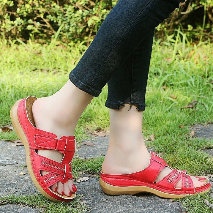 Women's Comfortable Clogs with fashionable knot design and ergonomic footbed Ivyshape
