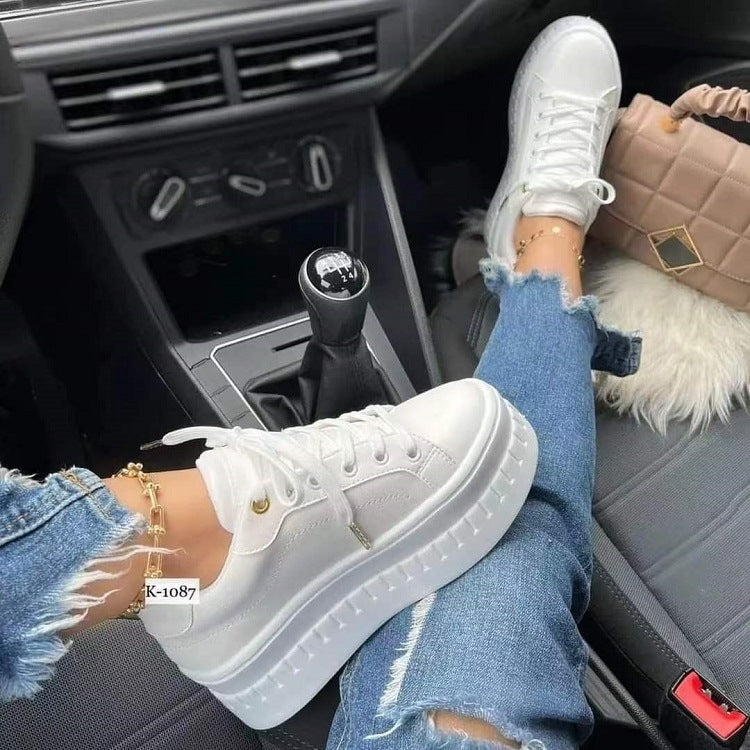 Women's platform sneakers with fashionable design and breathable sole Ivyshape