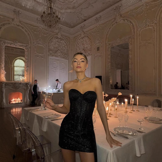 Women evening dress with slim fit and elegant heart neckline Ivyshape