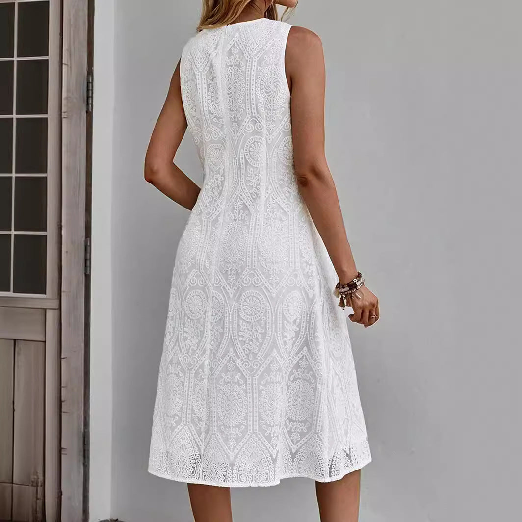 Ladies Airy Shift Dress with Delicate Embroidery Ivyshape