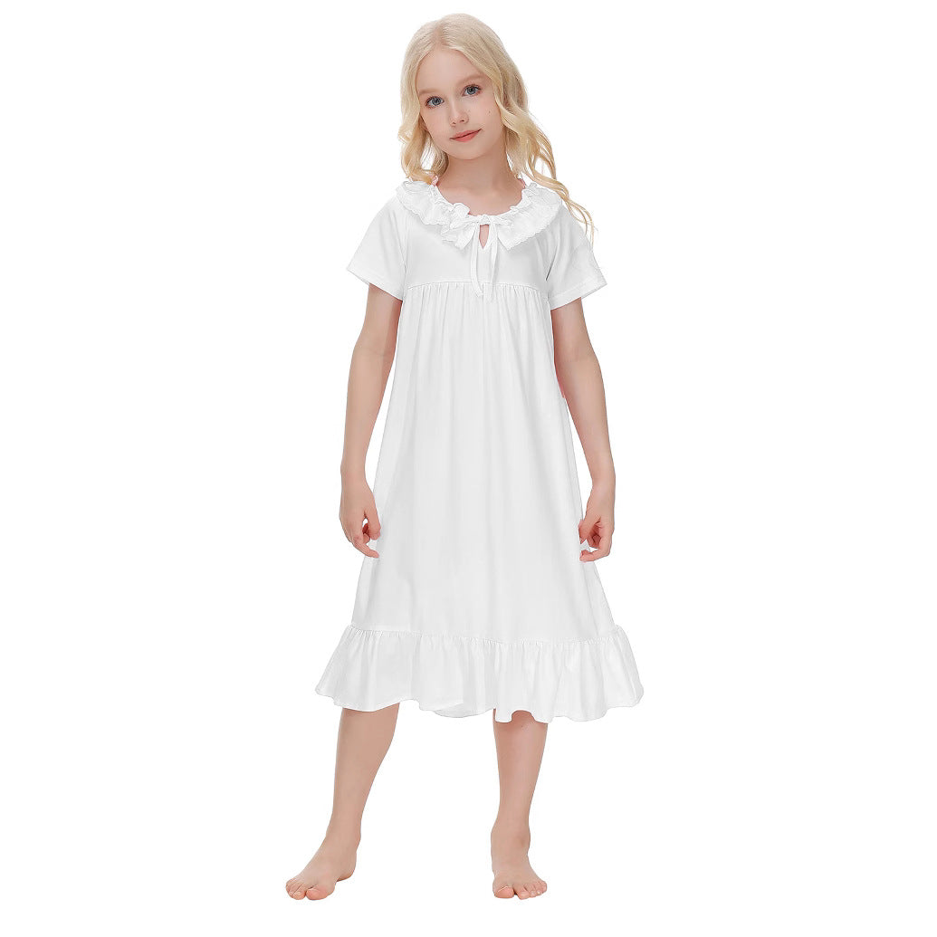 Ladies nightgown with ruffle details and loose fit Ivyshape