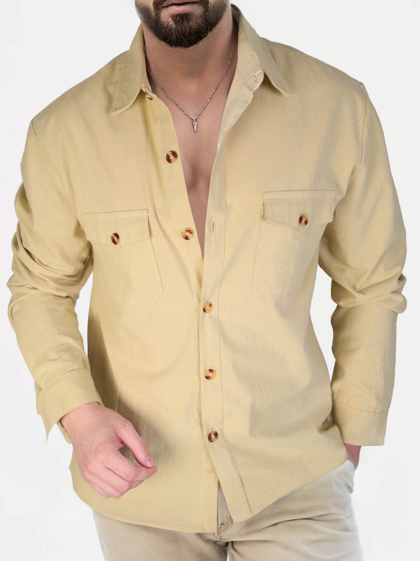 Men's casual shirt with modern buttons and practical chest pockets Ivyshape