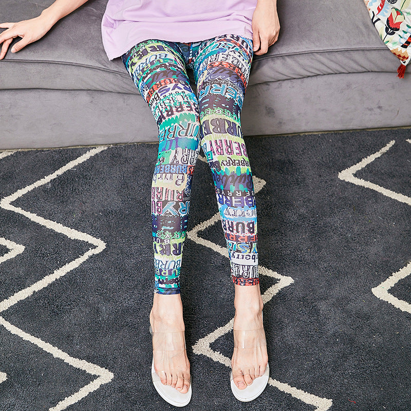 Women’s leggings with a fashionable print Ivyshape
