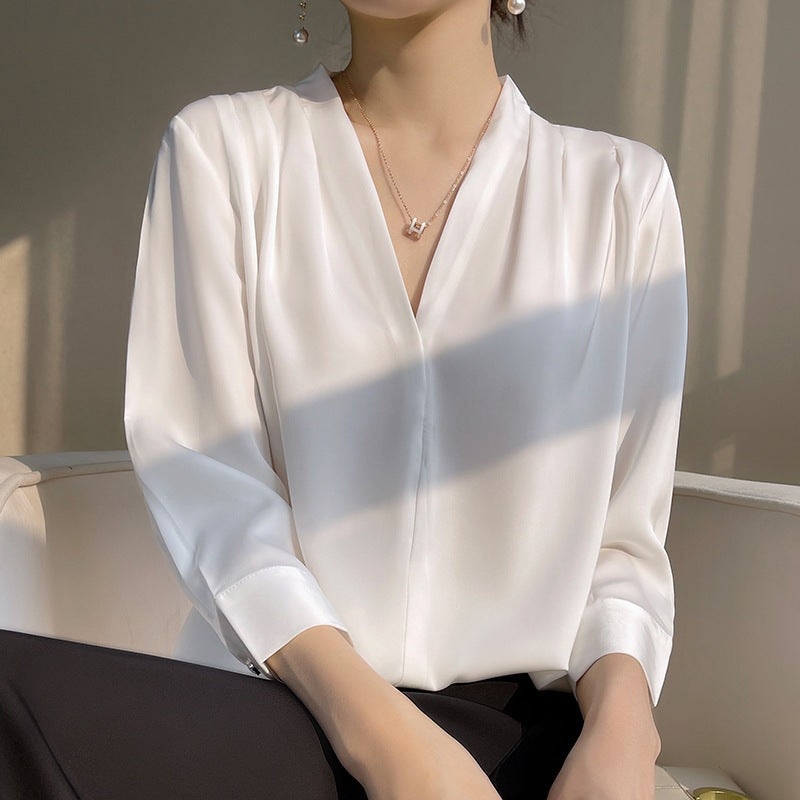 Women's silk blouse with elegant V-neck and button details Ivyshape