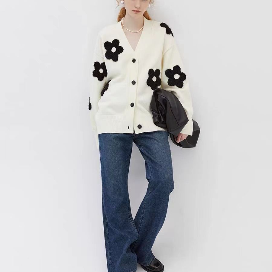 Women Fashionable Knitted Cardigan with Floral Applications Ivyshape