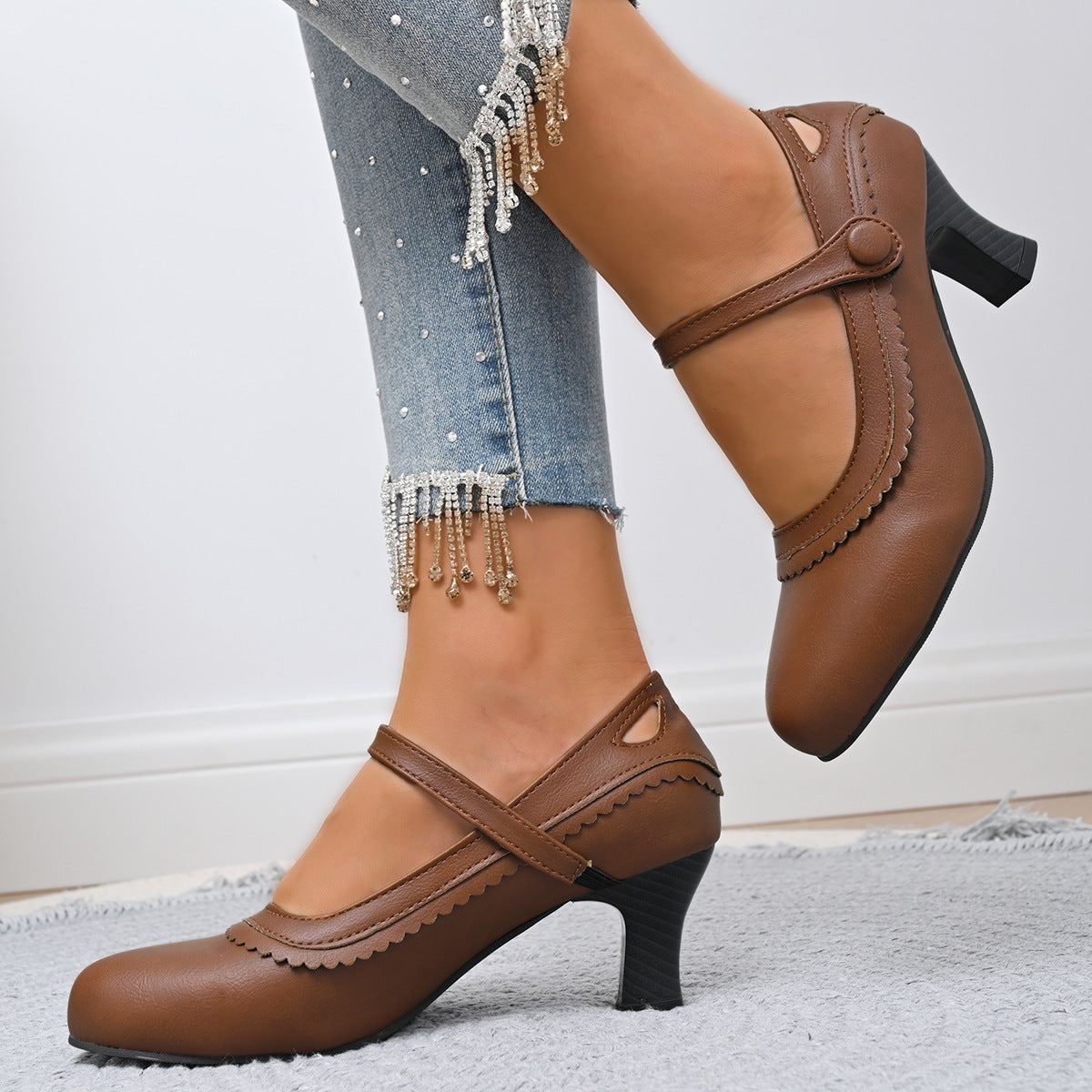 Ladies Elegant Mary Jane Heels with Decorative Straps and Anatomical Footbed Ivyshape