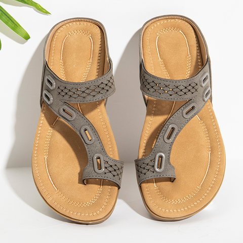 Women comfortable thong sandals with special straps and comfortable footbed Ivyshape