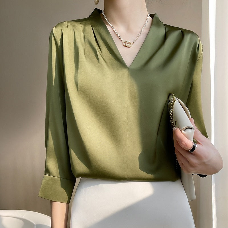 Women's silk blouse with elegant V-neck and button details Ivyshape