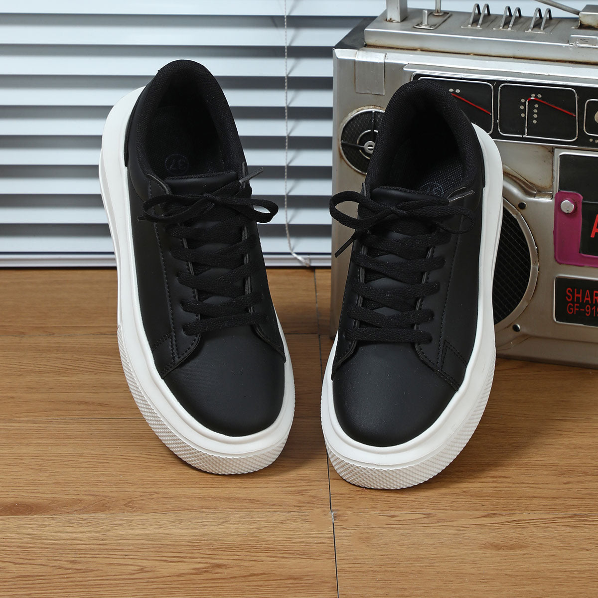 Women's Comfortable and Stylish Platform Sneakers Ivyshape