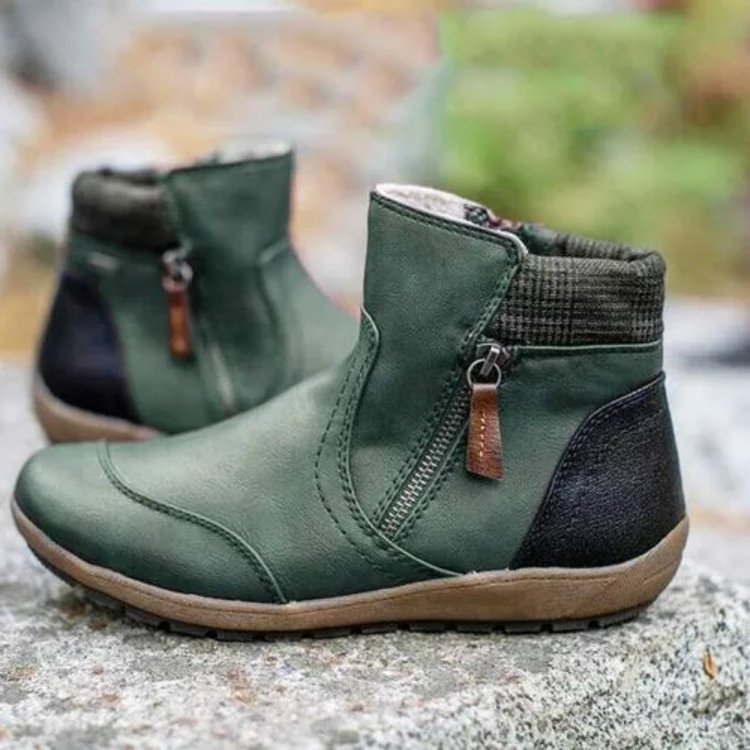 Ladies practical and cozy winter ankle boots with side zipper and elastic waistband Ivyshape