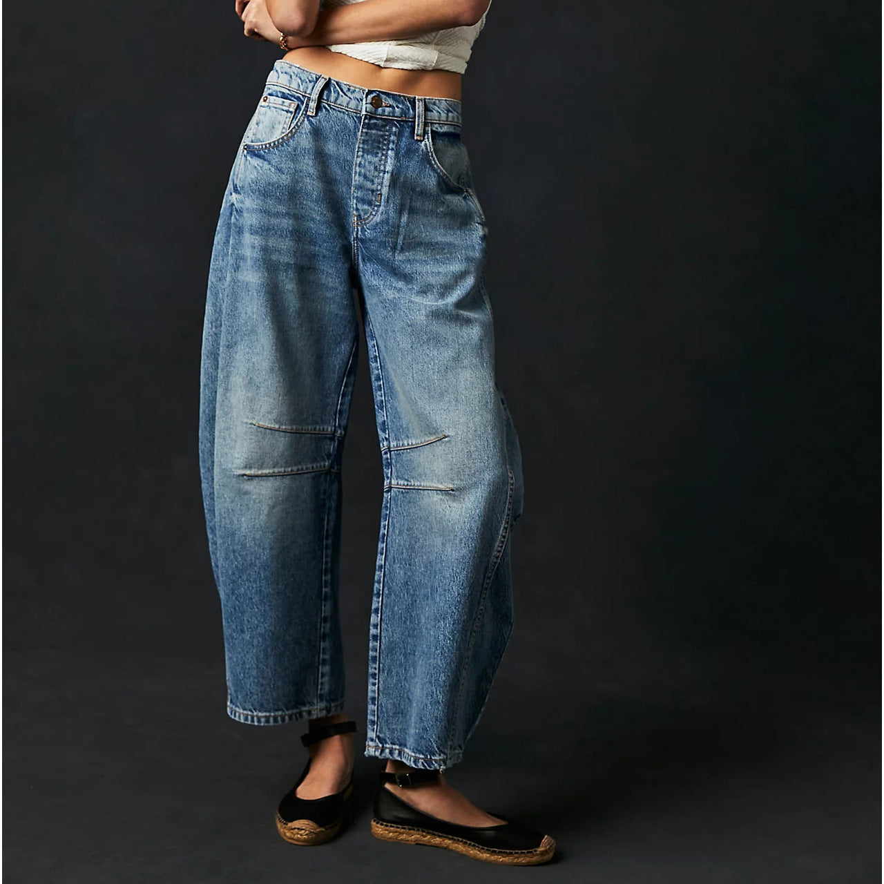 Women Wide Cut Jeans with Fashionable Used Look and Special Details Ivyshape