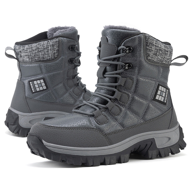 Women's winter hiking boots with insulating inner padding and non-slip sole Ivyshape