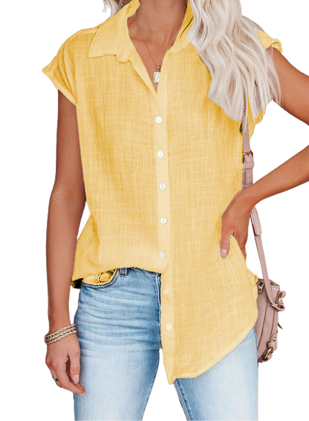 Ladies airy short-sleeve blouse made of lightweight fabric Ivyshape