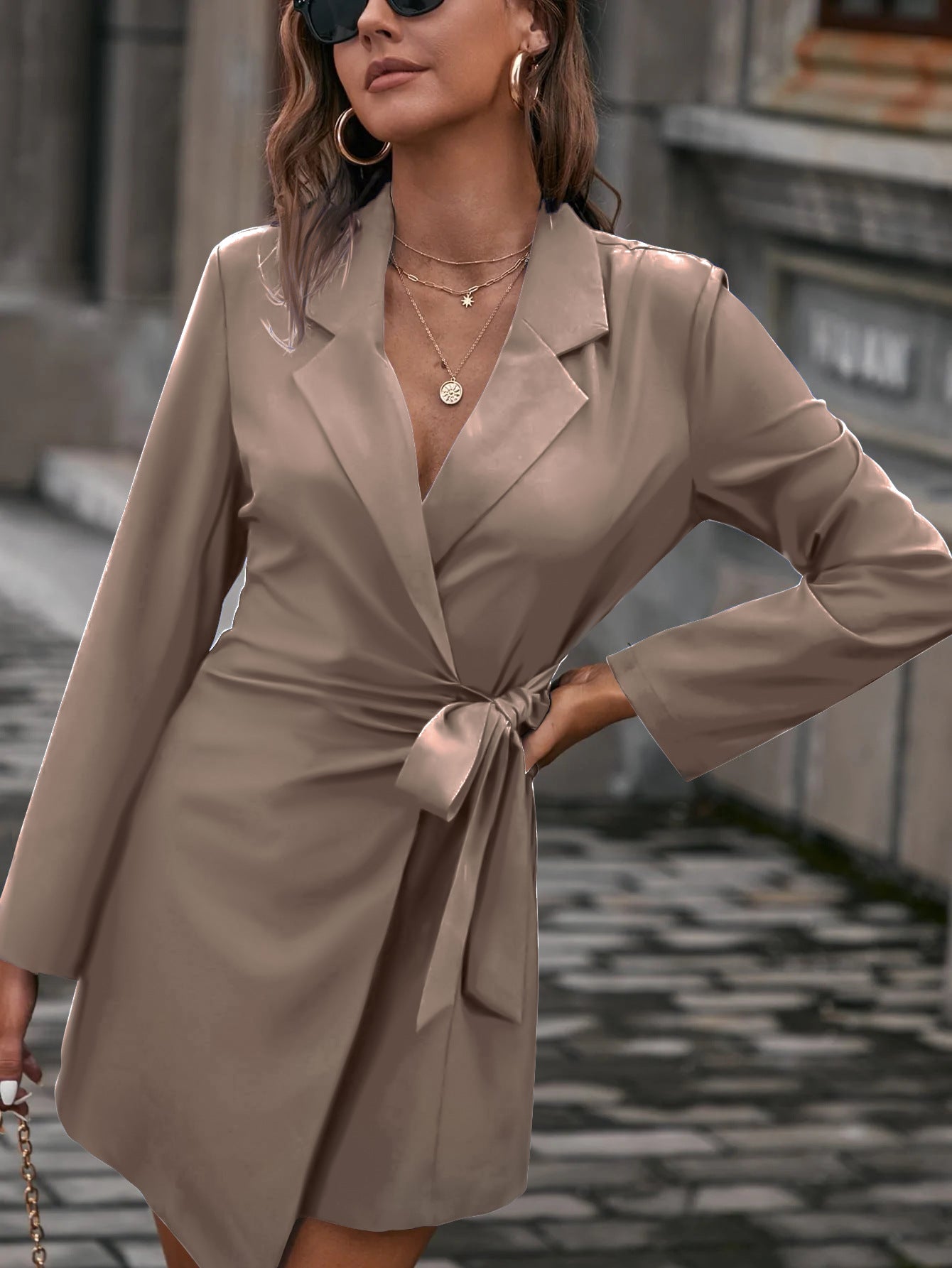 Women's wrap dress with tailored fit and wide collar Ivyshape