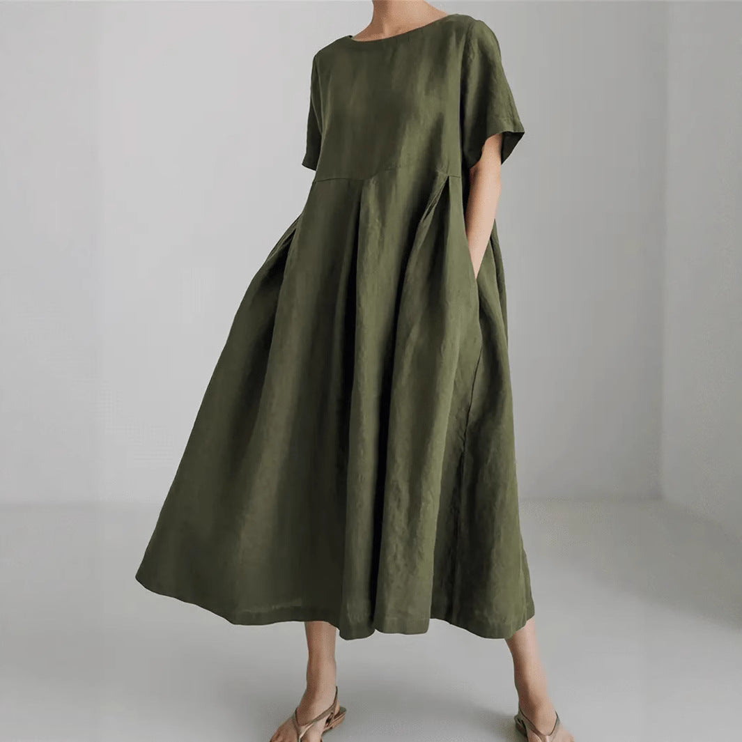 Women's maxi dress with a casual cut and practical pockets Ivyshape