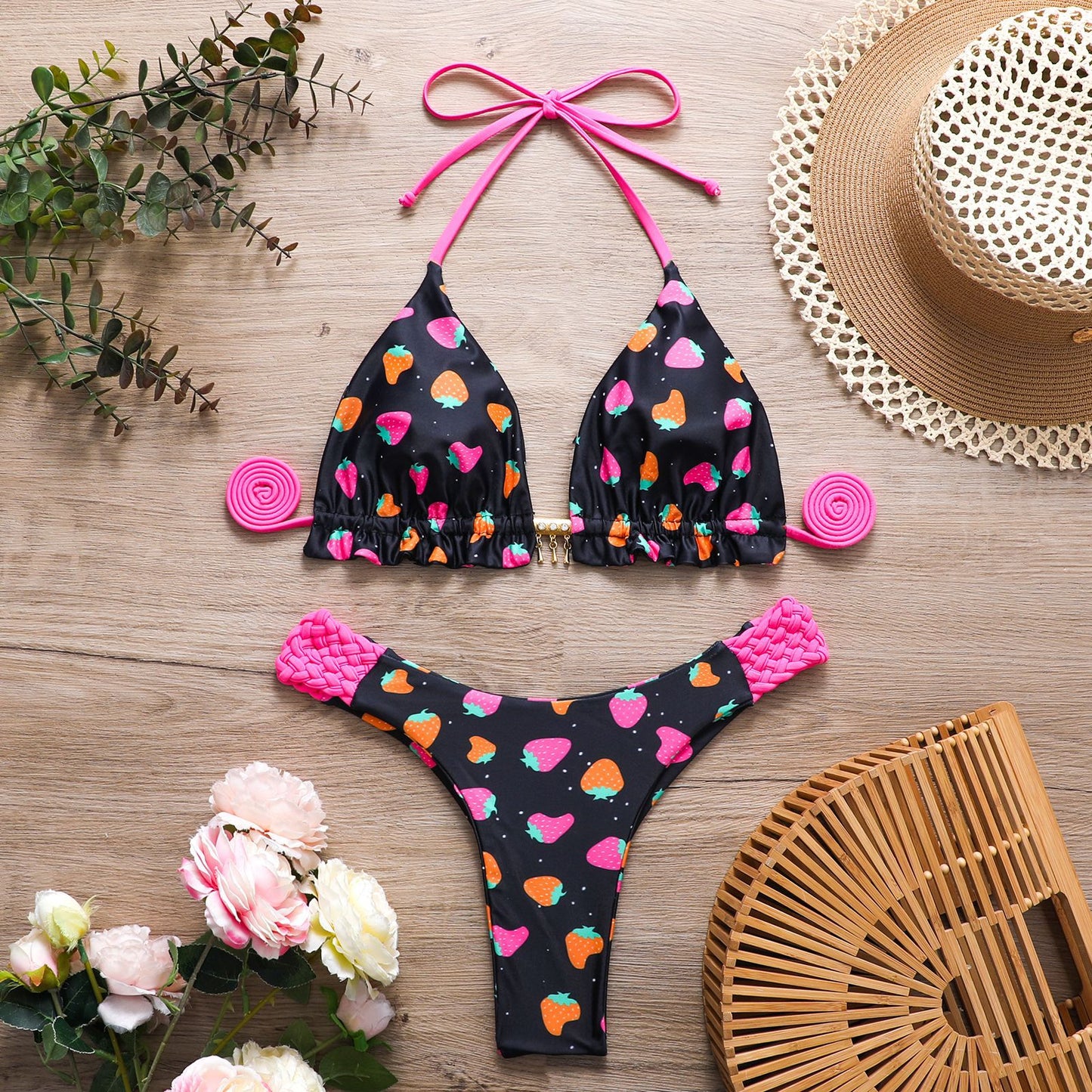 Women's triangle bikini with floral details and back crochet design Ivyshape