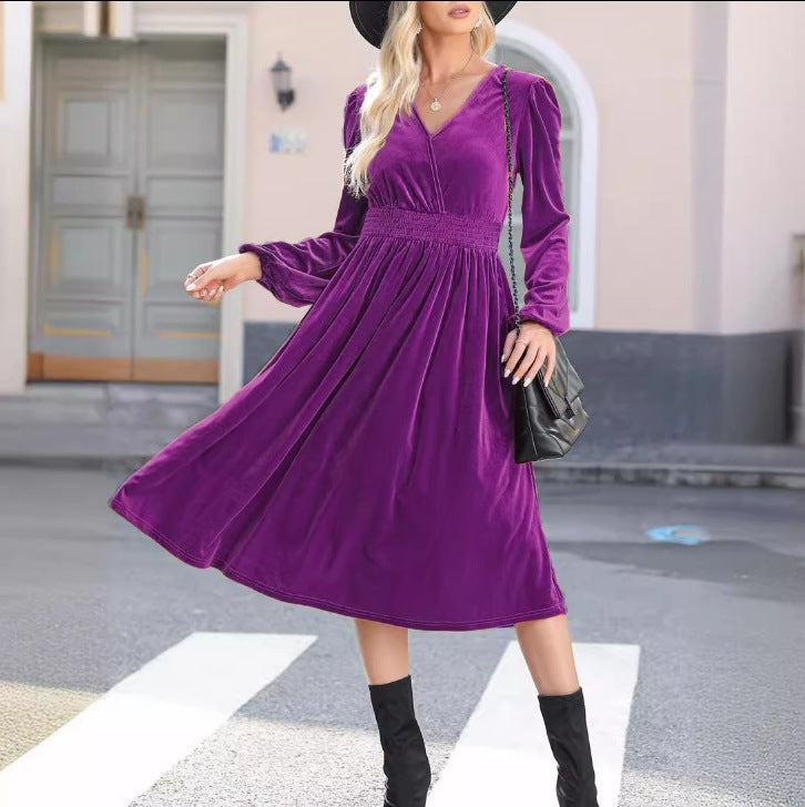 Women's midi dress made of soft velvet with a minimalist V-neck and elastic waistband Ivyshape